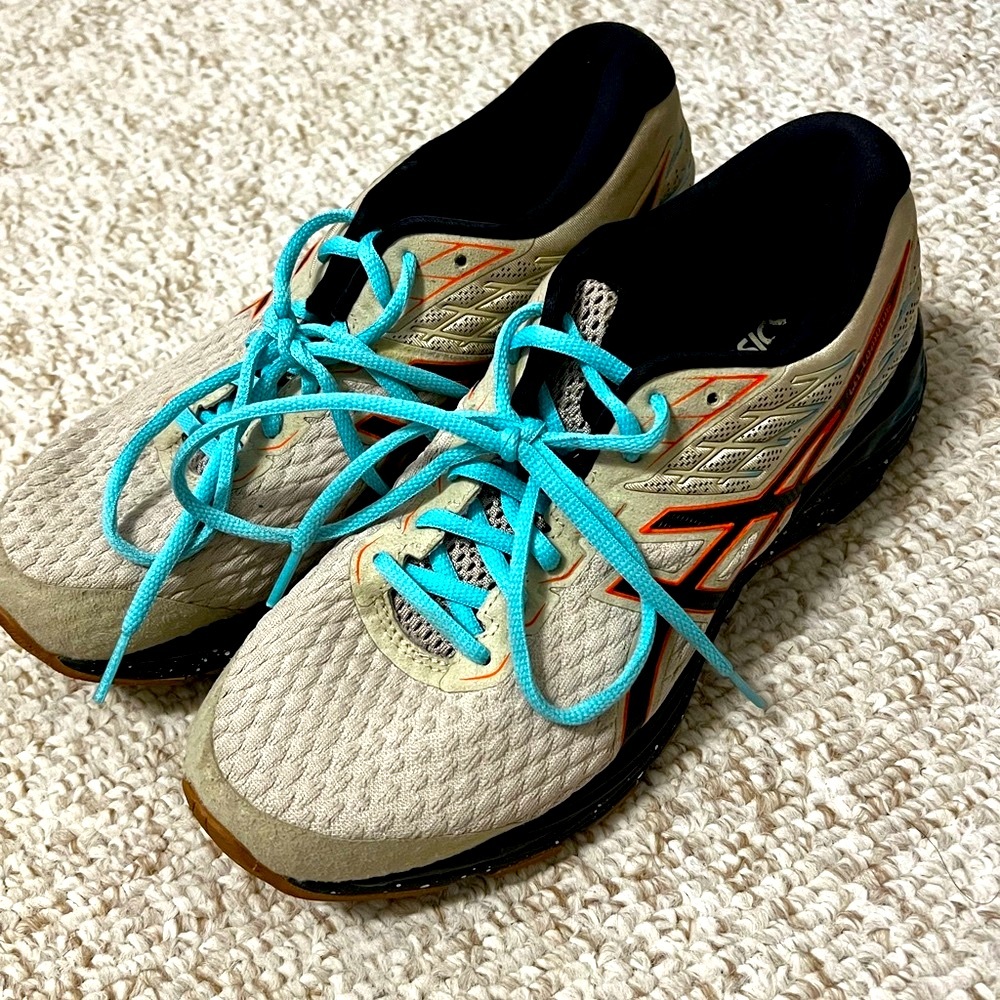 Asics Cumulus Winter Cream and Blue Athletic Shoes with Breathable Mesh